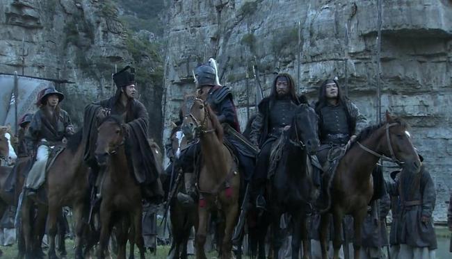 张辽,臧霸,郝萌,曹性,成廉,侯成并称吕布麾下八健将(高顺似乎比他们