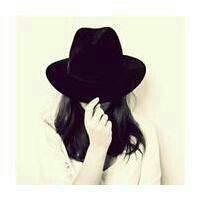 qq头像戴帽子女生伤感