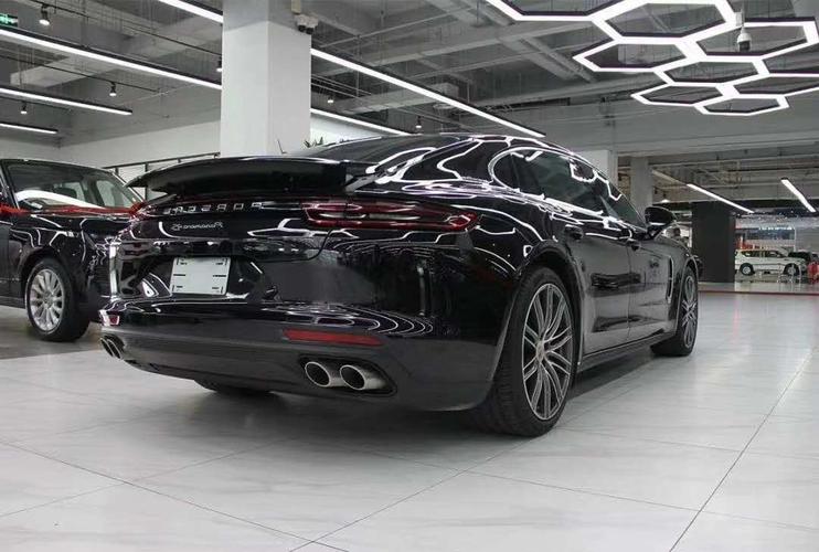 平行进口保时捷帕拉梅拉4s 行政加长版!