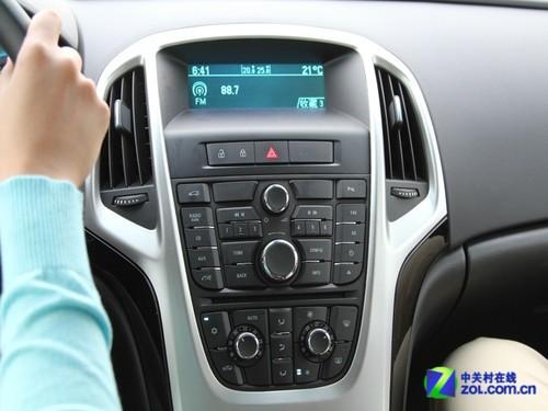 别克英朗gt中控台