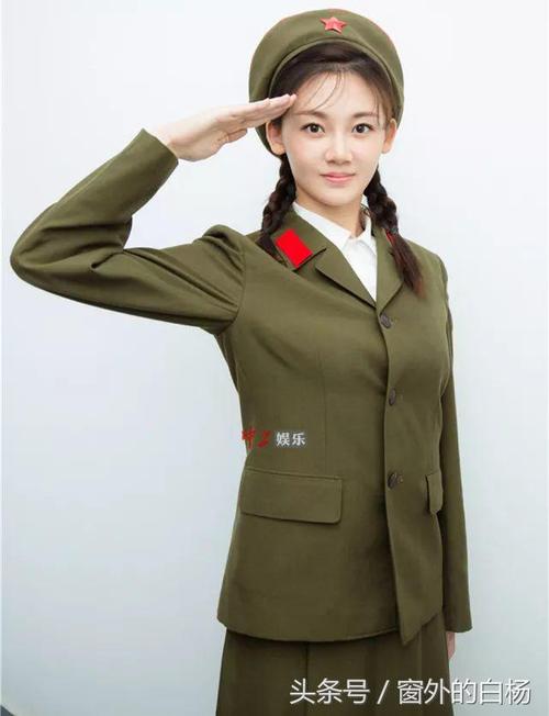 冯小刚为什么敢拍《芳华》,女主角的四次敬礼你都看懂