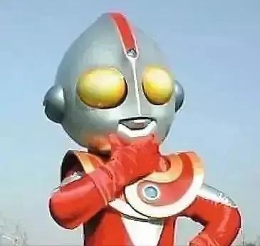 有木有这种奥特曼的表情包呀