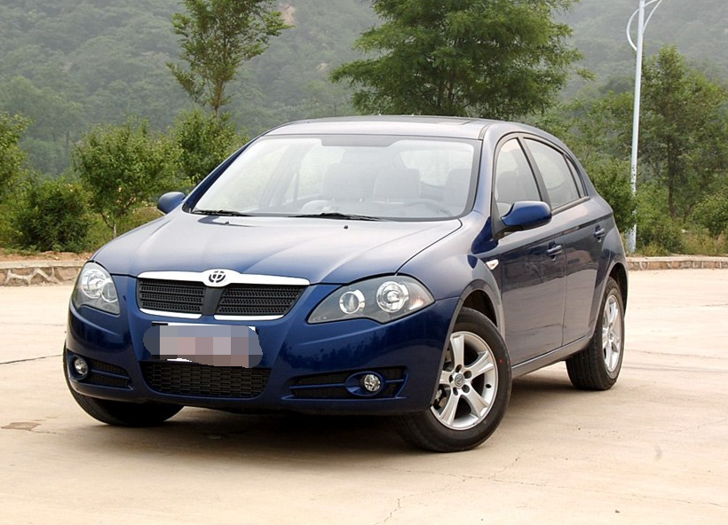 中华骏捷frv充斥着很多现代元素,给人一种很舒服的