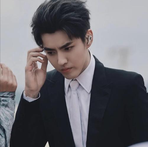 头像库第55期:吴亦凡 高清 无水印 头像推荐