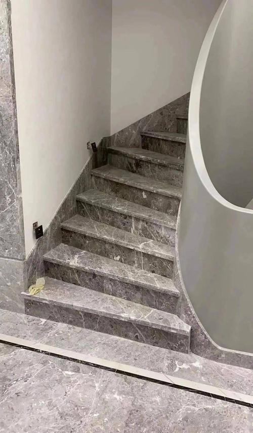 石材楼梯有必要做踢脚线吗?有哪些方式呢?