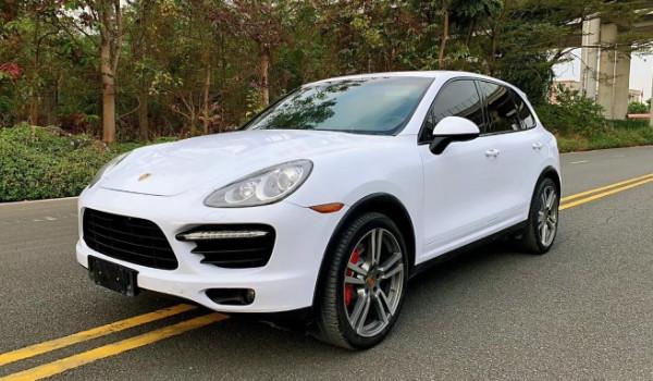 2021款保时捷卡宴拥有多达十几种外观配色,那么2021卡宴最好看的颜色