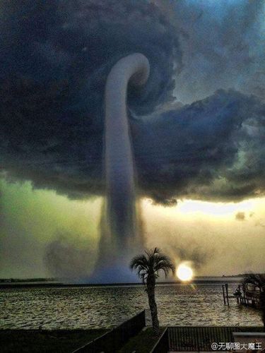 海龙卷风