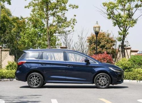 比亚迪推出帅气"面包车",全系标配esp,不足10万