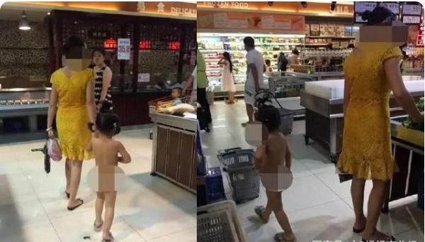 女孩光着身子随母亲逛超市,路人好意提醒,孩子妈:关你