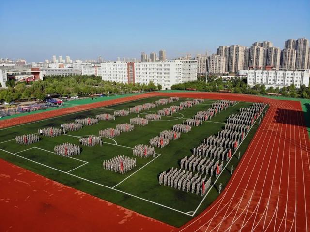 安徽六安技师学院2020级新生军训进行中