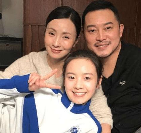 《小欢喜》沙溢原先只有八集的戏份,陶虹推掉牛美丽演