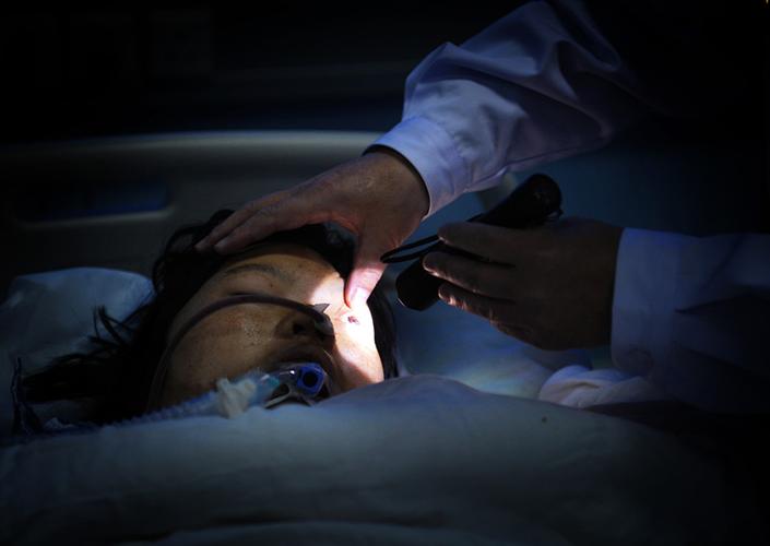 福州罗源一智障妈妈独自在家分娩母危子亡