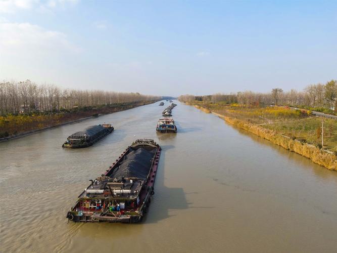 宝应运河印象_大堤