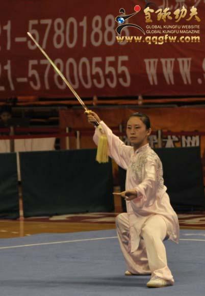 武术冠军赛太极拳剑神韵