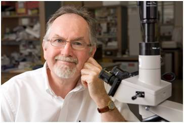 耶鲁大学sterling讲席教授,免疫学系主任 霍华德休斯医学研究所资深