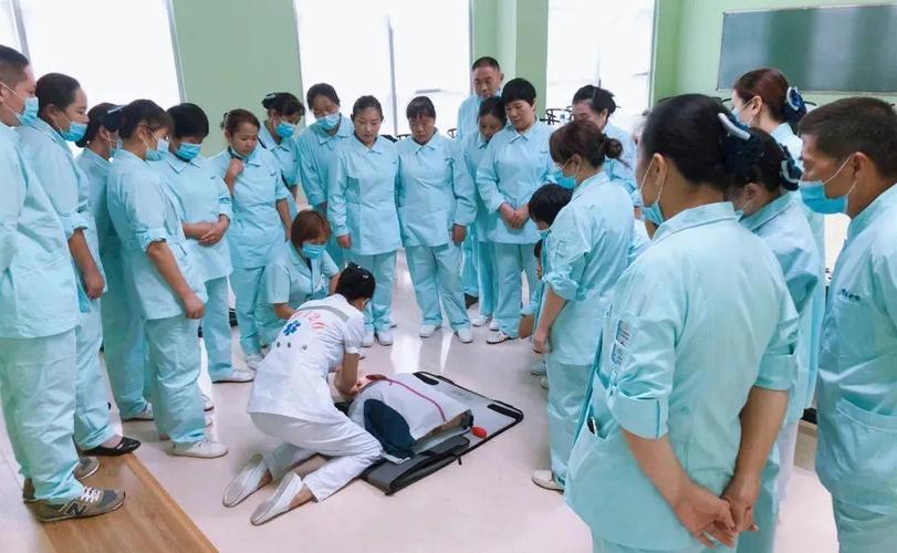 医院护工新模式无陪护理请护工一天只要几十元你愿意吗