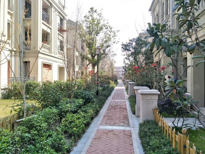 保利蔚蓝林语(别墅)