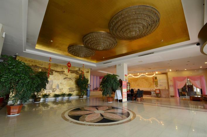 【江苏金沃大酒店】地址:淮安市盱眙县奥体中心( 近南