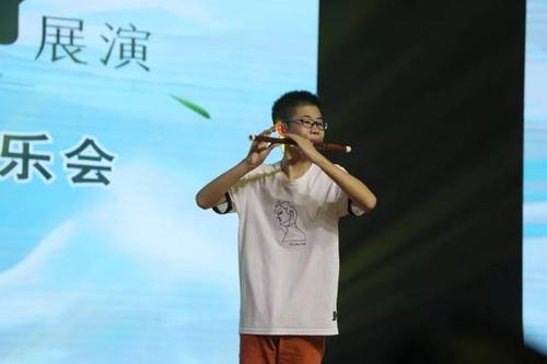 姓名 参演曲目 奖项 张菡 恰 金奖 张丽征 仡佬情歌 金奖 王帅 社火舞
