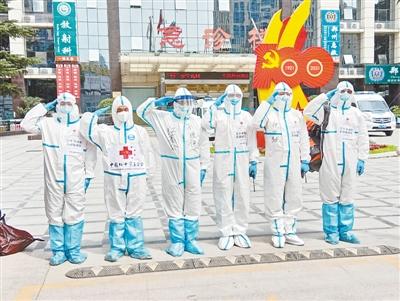 救水灾抗疫情,这支英雄团队与郑州人民同在