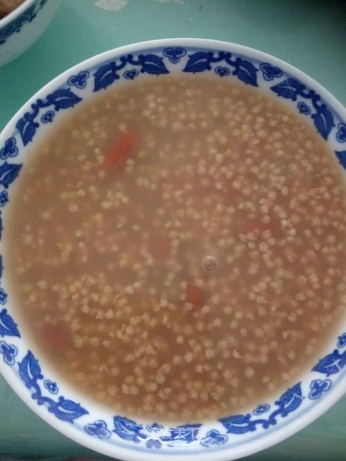 红豆薏米枸杞小米粥