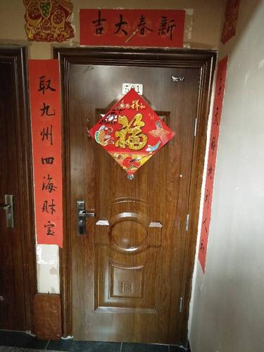 自己削的小桃木剑可以挂在入户门门头上吗?入户门也正