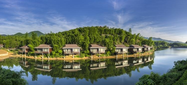湖州西塞山前度假木墅邀请游客体验木屋之旅