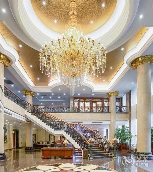 白金汉宫大酒店(阳光店)