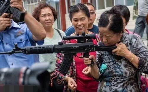 搞笑内涵图这上面密密麻麻的字承载了我的青春