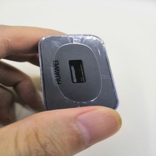 华为mate20原装充电器,华为p10原装充电器型号 华为mate20rs保时捷手机原装充电器40w快充10v4a车充