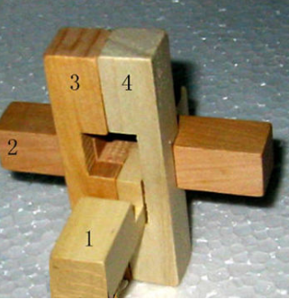 孔明锁,也叫八卦锁,鲁班锁,是中国古代民族传统的土木建筑固定结合器