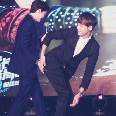 (乱中嗑cp)小峰峰和小霆霆 好般配 别把我嗑昏