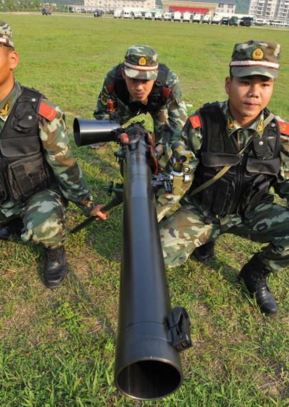 武警82式无后坐力炮部队强化射击技能