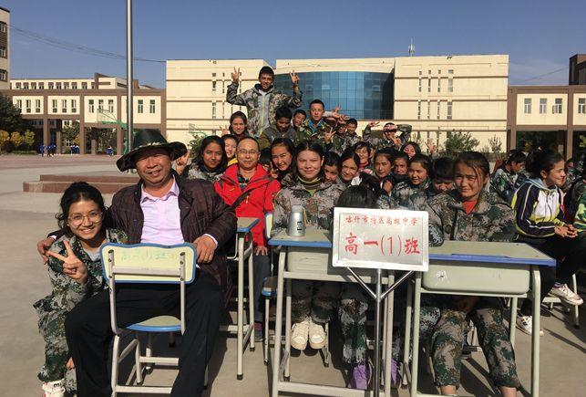 邓拥军(龙华中学高级教师,现新疆喀什特区高级中学教师,深圳市2018年