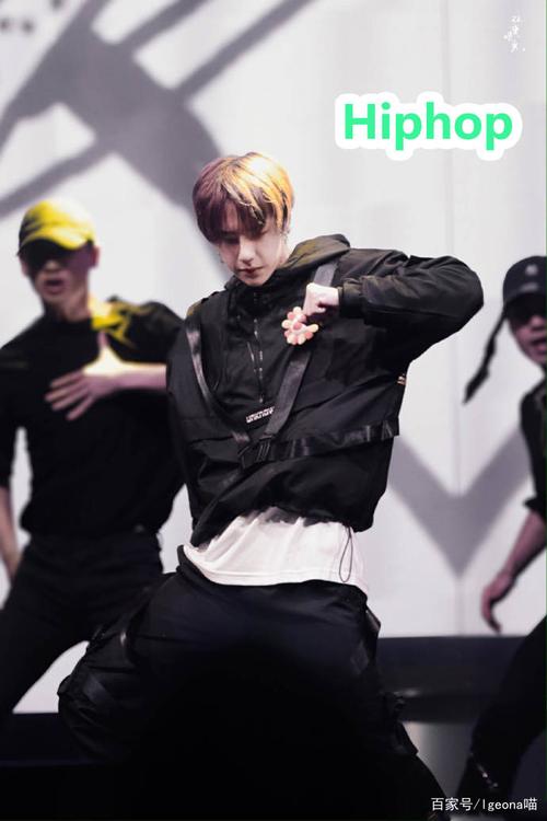 原创王一博涉猎的舞种很多,每一个舞种舞台都有着与众不同的魅力