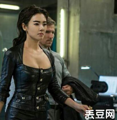 美人鱼女主角张雨绮图片狂吸粉 网友:邓超让开我来