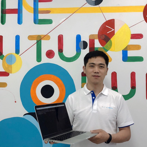 刘昱老师 c   山东科技大学计算机信息与科学硕士,阿里巴巴高级软件