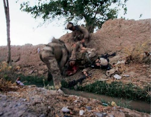 组图战地摄影师冒死拍下的真实战争2