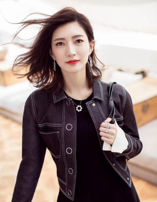 江疏影发型32岁江疏影换个发型年轻了10岁