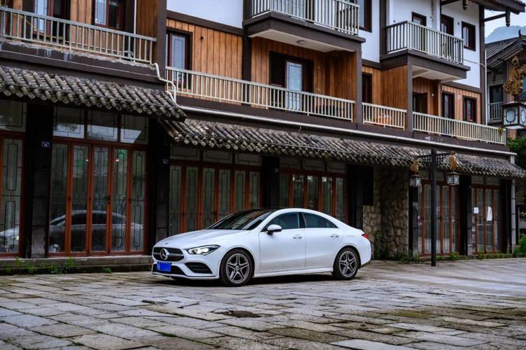 奔驰cla怎么样新款cla200奔驰多少钱