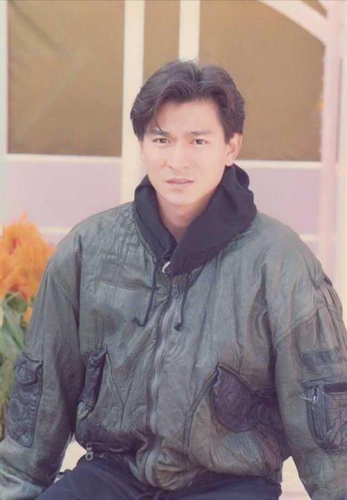 在香港机场偶遇后才知道刘德华有多帅是真的帅