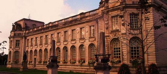 截图来自卡迪夫大学offer 当然我们鼓励有条件的学生也继续提交推荐