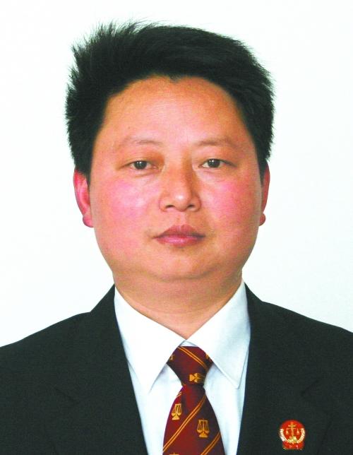 那是2008年8月份,我因为阑尾炎请假做了手术.