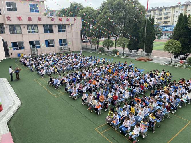 扬帆起航,做魅力实小人——汉中市实验小学举行一年级新生入学典礼
