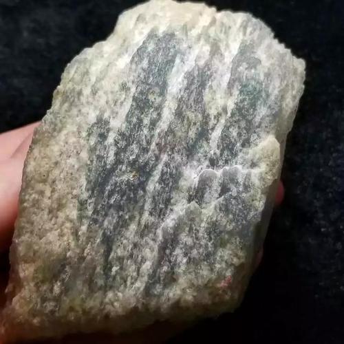 带你了解翡翠原石的终极之美-脱沙_中国翡翠玉石网