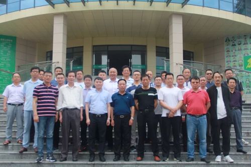 广丰一中召开五校民盟第二轮第三次会议