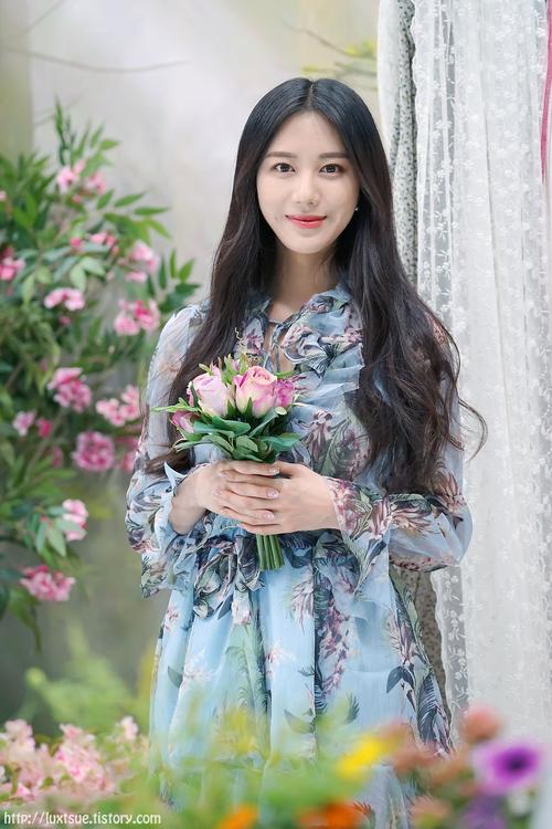美女模特宋多惠