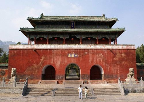 [转载]中国名胜古迹游遍天下之中岳庙