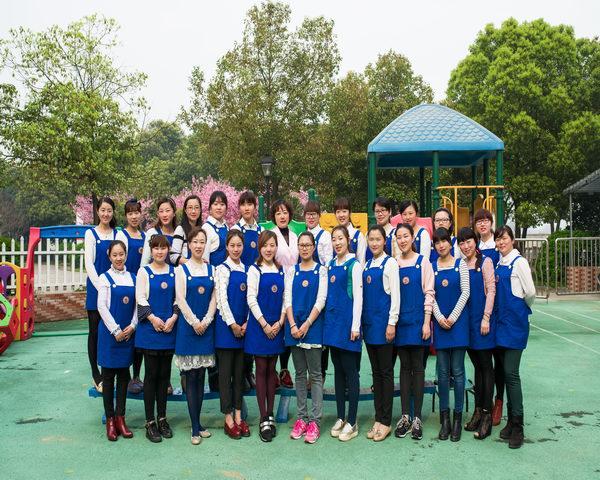 常州市爱儿坊幼儿学苑紫荆苑园区拥有一批师德好,业务精,能力强的优秀