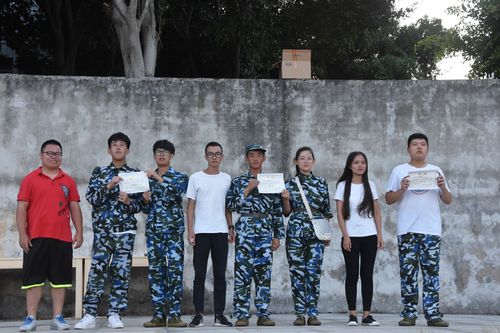 服装与艺术设计学院2018级新生军训系列活动落幕